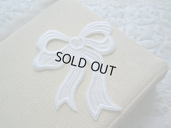 画像1: 繊細なリボン柄の綿ケミカル・モチーフレース　1枚入り