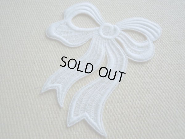 画像2: 繊細なリボン柄の綿ケミカル・モチーフレース　1枚入り