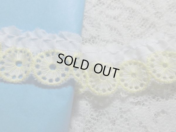 画像1: お買い得品！ハンパ物市！人気のキイロの綿フリルレース　1.2M