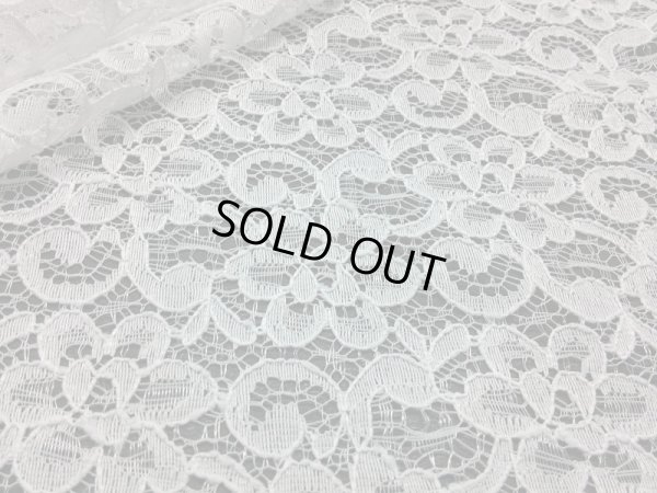 画像1: 幅約110ｃ　メッチャお買い得な花柄の高級ラッセルレース　オフシロ　2M