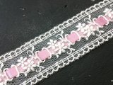 幅約3ｃ　在庫処分！人気の花柄の両山リボン通しのチュール！　オフシロ　　3Ｍ