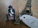 エッフェル塔のアンテイーク調のオブジェ　M