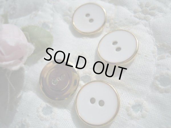 画像1: 15ｍｍ　エレガントなゴールドカラーボタン　4個入り