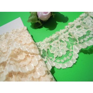 画像: 幅約3.5c　ベージュの人気のフリル　10M