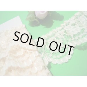画像: 幅約3.5c　ベージュの人気のフリル　10M