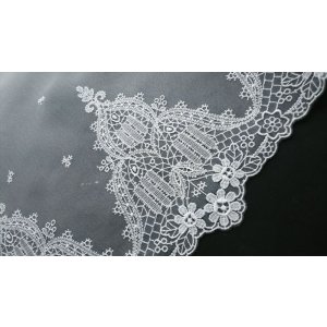 画像: 流行の兆し、ロマンティックレース！！！　　オフシロの広幅高級オーガンジレース　1.5M