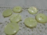 画像: 約15ｍｍ　可愛いカラーボタン　キイロ　10個入り
