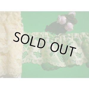 画像: 在庫処分！人気のクリームイエロ－の花柄のフリル　3M