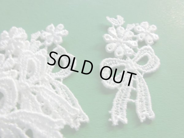 画像1: メッチャ可愛いリボンのブーケ柄、ケミカル・アップリケレース　オフシロ　5枚入り