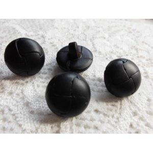 画像: 約15ｍｍ　メッチャお買い得な高級革ボタン　4個入り