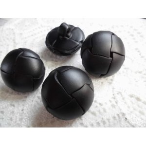 画像: 約23ｍｍ　メッチャお買い得な高級革ボタン　4個入り