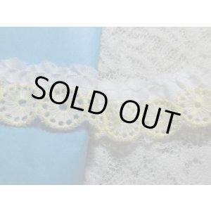 画像: お買い得品！ハンパ物市！人気のキイロの綿フリルレース　1.2M
