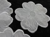 画像: 人気の花柄の綿アップリケレース　オフ　15枚入り