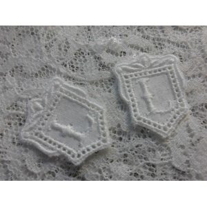画像: アイロン接着！！！レース工房☆太陽のぴたっとレース　手作りマスクのアクセントに如何！綿のイニシャルモチーフレース　L　2枚