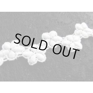 画像: ハンパ物！在庫処分！可愛いオフシロのケミカルレース　1.2Ｍ