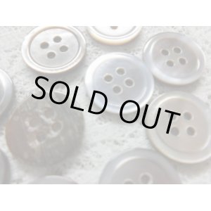 画像: 約15ｍｍ　可愛いシェルボタ10個入り