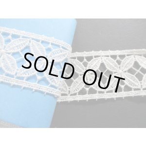 画像: 幅約3.5C　在庫処分！メッチャお買い得！エレガントなオフシロのケミカルレース　3M