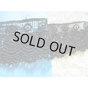画像: 幅約3.5C　在庫処分！メッチャお買い得！エレガントなクロのケミカルレース　2.5M