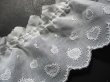 画像2: 幅約6ｃ　エレガントなハート柄の綿フリル　オフシロ　2.5M