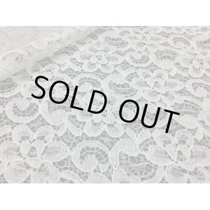 画像: 幅約110ｃ　メッチャお買い得な花柄の高級ラッセルレース　オフシロ　2M