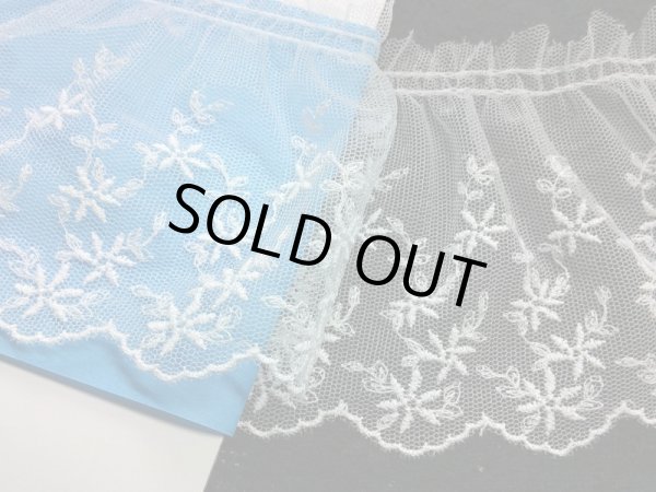 画像2: 大変人気のチュールフリルです！花柄のオフシロの高級チュール　　1.5Ｍ