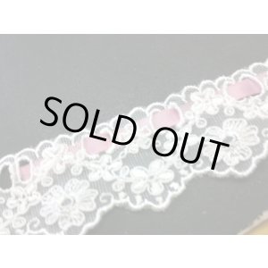 画像: 幅約3.6ｃ　在庫処分！人気の花柄の両山リボン通しのコードチュール！　オフシロ　　3Ｍ