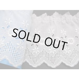 画像: 幅約9ｃ　可愛い花柄のフリル　シロ　1.5M