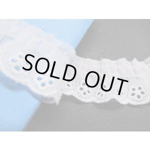 画像: 幅約2ｃ　可愛い花柄の綿フリル　シロ　3M