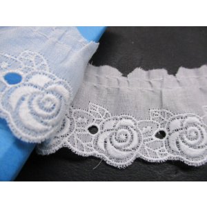 画像: 幅約3.8ｃ　可愛いバラ柄のフリル　シロ　2.5M