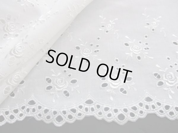 画像2: 数量限定！メチャメッチャお買い得なオフシロのエレガントなバラ柄の綿ボーダーレース　　1.5M