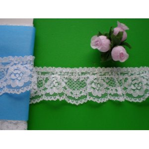 画像: 幅約3.3ｃシロの花柄のフリル・10M