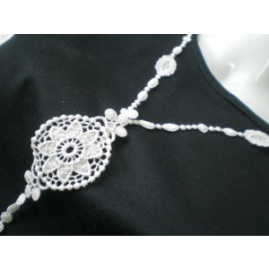 画像: とてもエレガントな流行の綿ケミカルのアクセサリーレース　約80ｃ　●