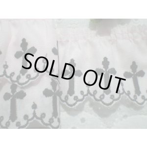 画像: 幅約5.5c　ピンク地にクロの綿フリルのちょっとゴスロリ！？　十字架柄　1M