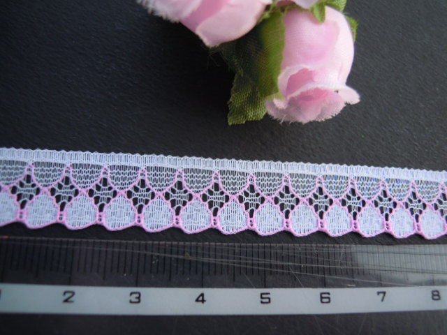 画像: 幅1.3ｃ　シロ地にピンクの可愛い花柄のプチラッセルレース　5M