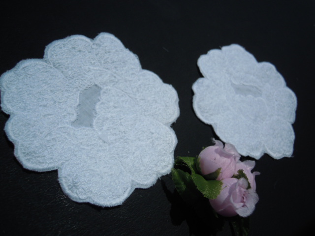 画像2: エレガントなシロの花柄の綿モチーフレース　3枚