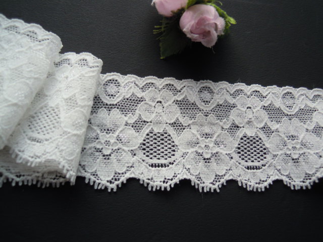 画像2: エレガントなオフシロの花柄　ストレッチレース　1.5M　　