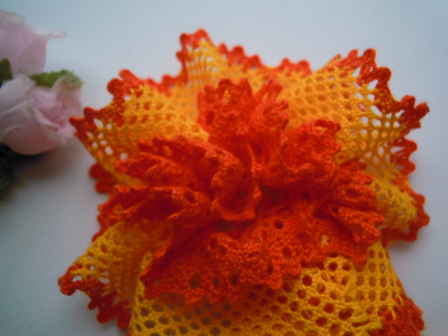 画像: 簡単にレースの花が作れるフラワートーション！！！　オレンジイェロー  30c　
