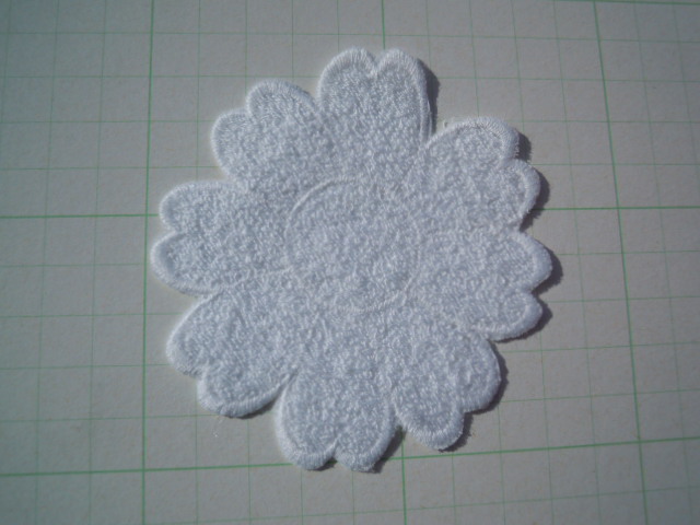 画像: お買い得なシロの花柄の綿モチーフレース　　1枚
