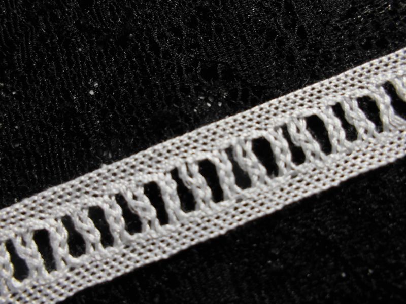 画像2: 在庫処分！ お買い得な人気のオフシロのトーション　5Ｍ