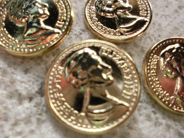 画像2: 約21ｍｍ　人気のコイン柄　ゴールドのカラーボタン　4個入り