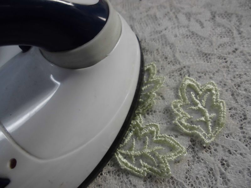 画像2: 手作りマスクのアクセントに！アイロン接着!！レース工房☆太陽のぴたっとレース　リーフ柄モチーフ　22枚