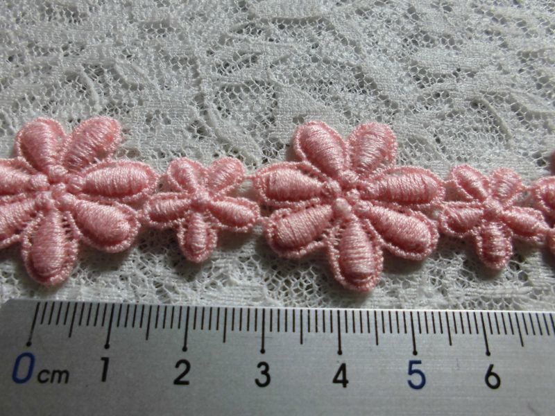 画像: メッチャ可愛い花柄　サーモンピンクのコットンケミカルのアクセサリーレース　0.3Ｍ