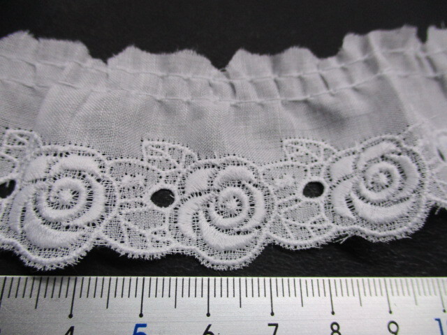 画像: 幅約3.8ｃ　可愛いバラ柄のフリル　シロ　2.5M