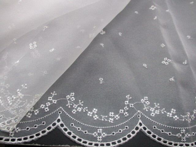 画像1: 流行の兆し、ロマンティックレース！！！　　オフシロの中幅高級オーガンジレース　1.5M