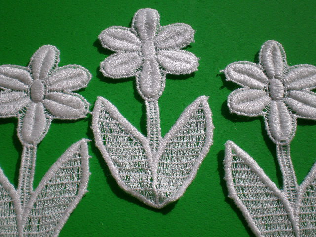 画像: 人気の花柄の綿・ケミカルモチーフレース